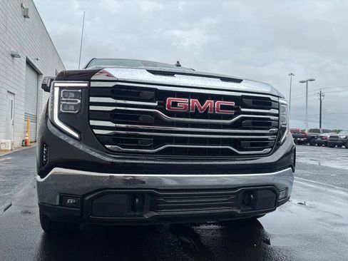 Used 2025 GMC Sierra 1500 SLT AWD/4WD image 42