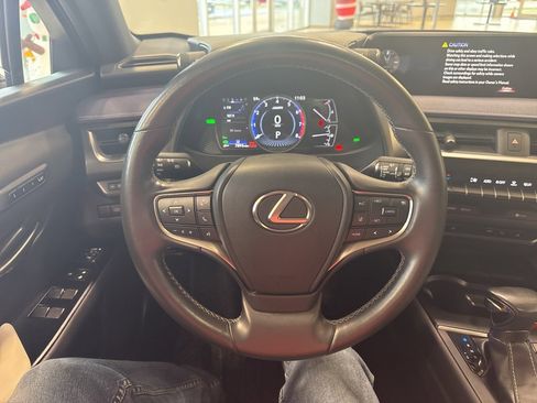 Used 2022 Lexus UX 250h w/ Luxury Package image 23