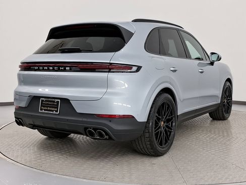 Used 2026 Porsche Cayenne S AWD/4WD image 9