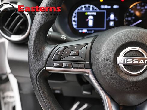 Used 2024 Nissan Kicks SV FWD image 15