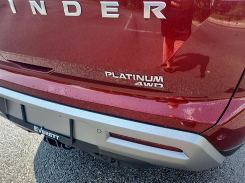 Used 2025 Nissan Pathfinder Platinum w/ Cargo Package AWD/4WD image 4