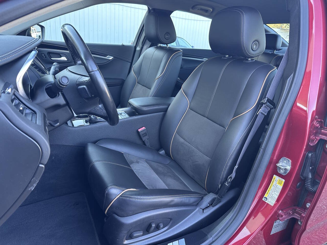 Used 2015 Chevrolet Impala LT w/ Convenience Package FWD image 27