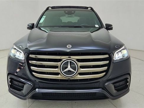 Used 2025 Mercedes-Benz GLS 450 4MATIC image 13