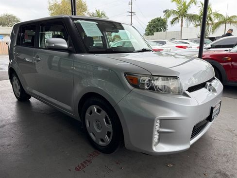 Used 2014 Scion xB image 8