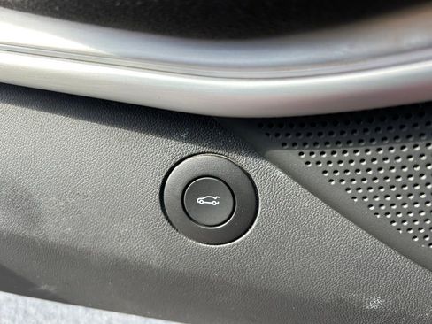 Used 2018 Chevrolet Camaro ZL1 image 45