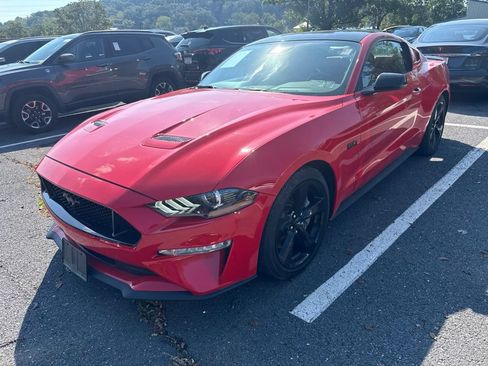 Used 2021 Ford Mustang GT Premium w/ Equipment Group 401A RWD image 2