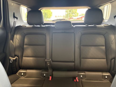 Used 2026 Chevrolet Equinox LT w/ Convenience Package II FWD image 25