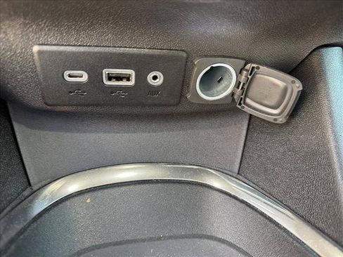 Used 2022 Chevrolet Malibu RS FWD image 15