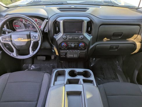 Used 2022 Chevrolet Silverado 3500 LT w/ Convenience Package image 16