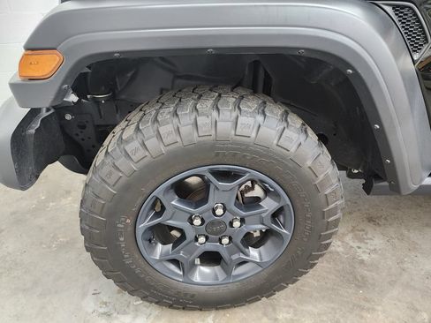 Used 2023 Jeep Wrangler Unlimited Sport AWD/4WD image 34