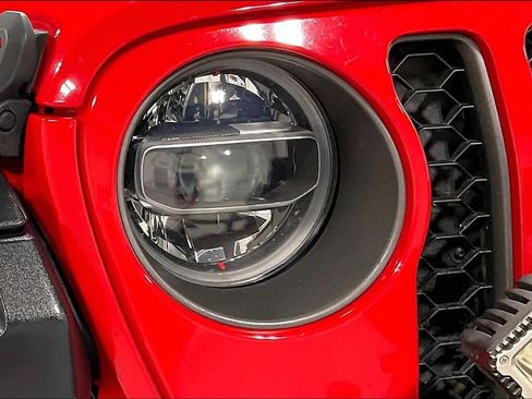 Used 2020 Jeep Gladiator Rubicon w/ Dual Top Group AWD/4WD image 37