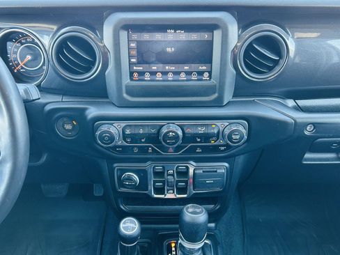 Used 2022 Jeep Wrangler Unlimited Sport AWD/4WD image 15