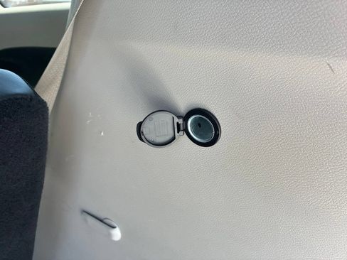 Used 2024 Chrysler Pacifica Touring-L FWD image 56