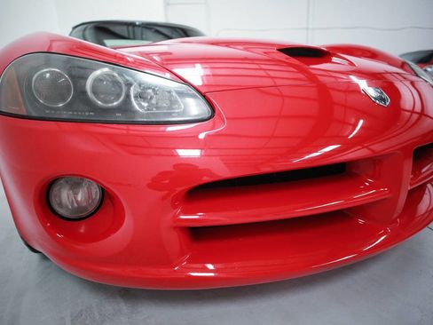 Used 2003 Dodge Viper SRT-10 image 12