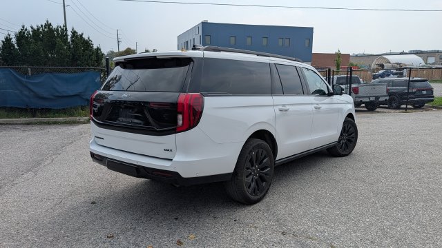 Used 2025 Ford Expedition Max Platinum w/ Stealth Appearance Package AWD/4WD image 4