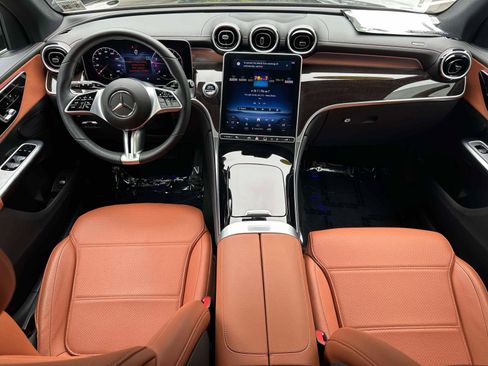 Certified 2023 Mercedes-Benz GLC 300 4MATIC image 11