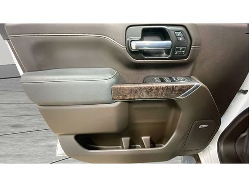 Used 2021 GMC Sierra 2500 Denali w/ Denali Ultimate Package image 9
