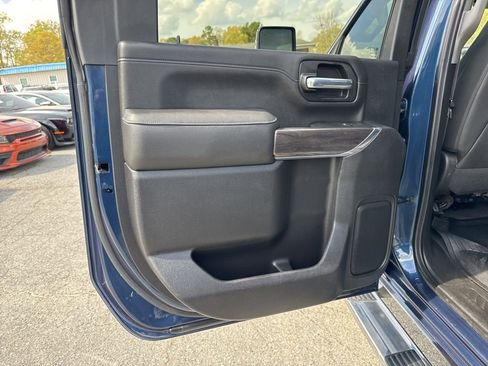 Used 2021 Chevrolet Silverado 2500 LTZ w/ LTZ Plus Package image 31