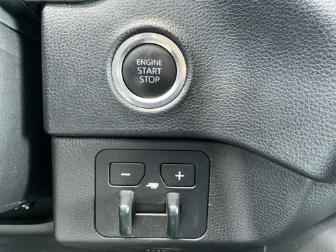 Used 2024 Toyota Tundra SR5 AWD/4WD image 17