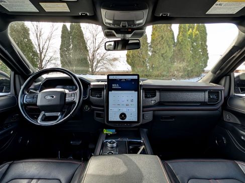 Certified 2022 Ford Expedition Limited image 13