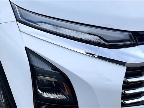 Used 2025 Chevrolet Equinox LT w/ Convenience Package II image 29