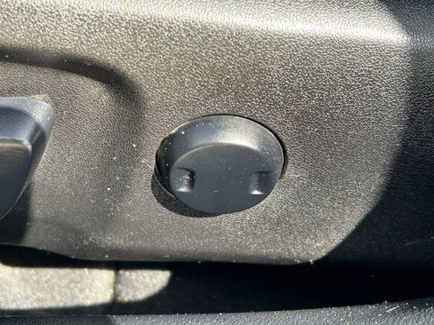 Used 2016 Toyota Camry LE image 22