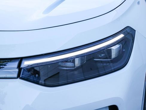 New 2026 Volkswagen Tiguan SE image 17