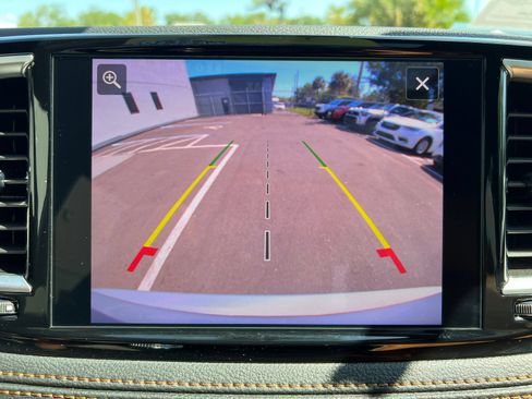 Used 2023 Chrysler Pacifica Pinnacle FWD image 49