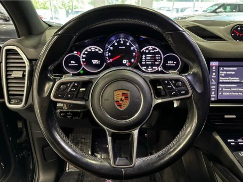 Used 2019 Porsche Cayenne AWD/4WD image 29