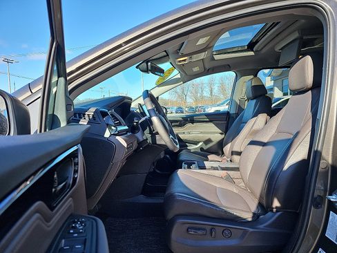 Used 2023 Honda Odyssey Touring image 19