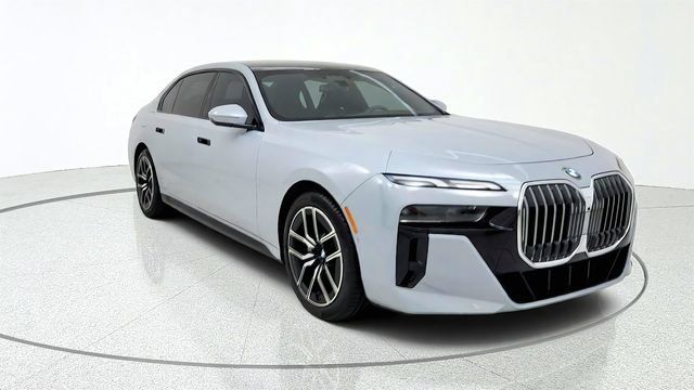 Used 2025 BMW 740i RWD image 1