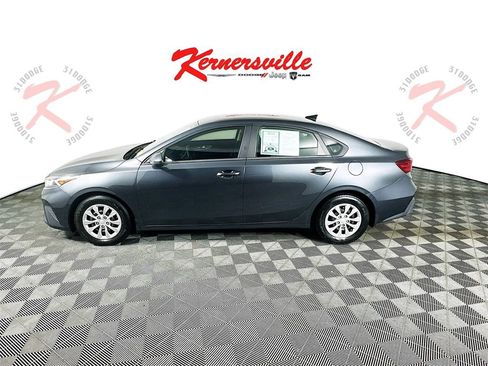 Used 2022 Kia Forte Sedan image 4