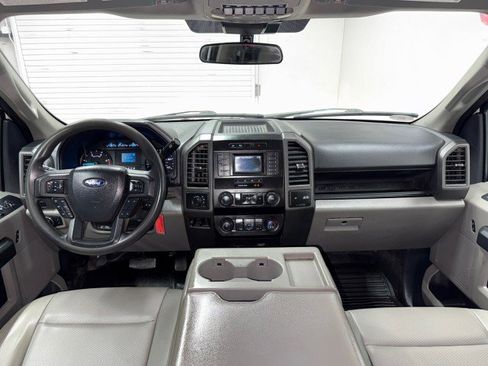 Used 2022 Ford F550 4x4 Crew Cab Super Duty w/ Power Equipment Group image 13