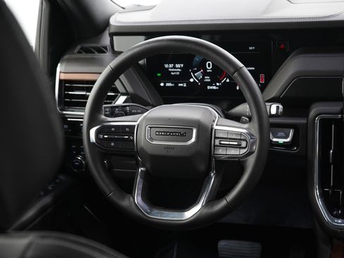 Used 2025 GMC Yukon Denali image 15