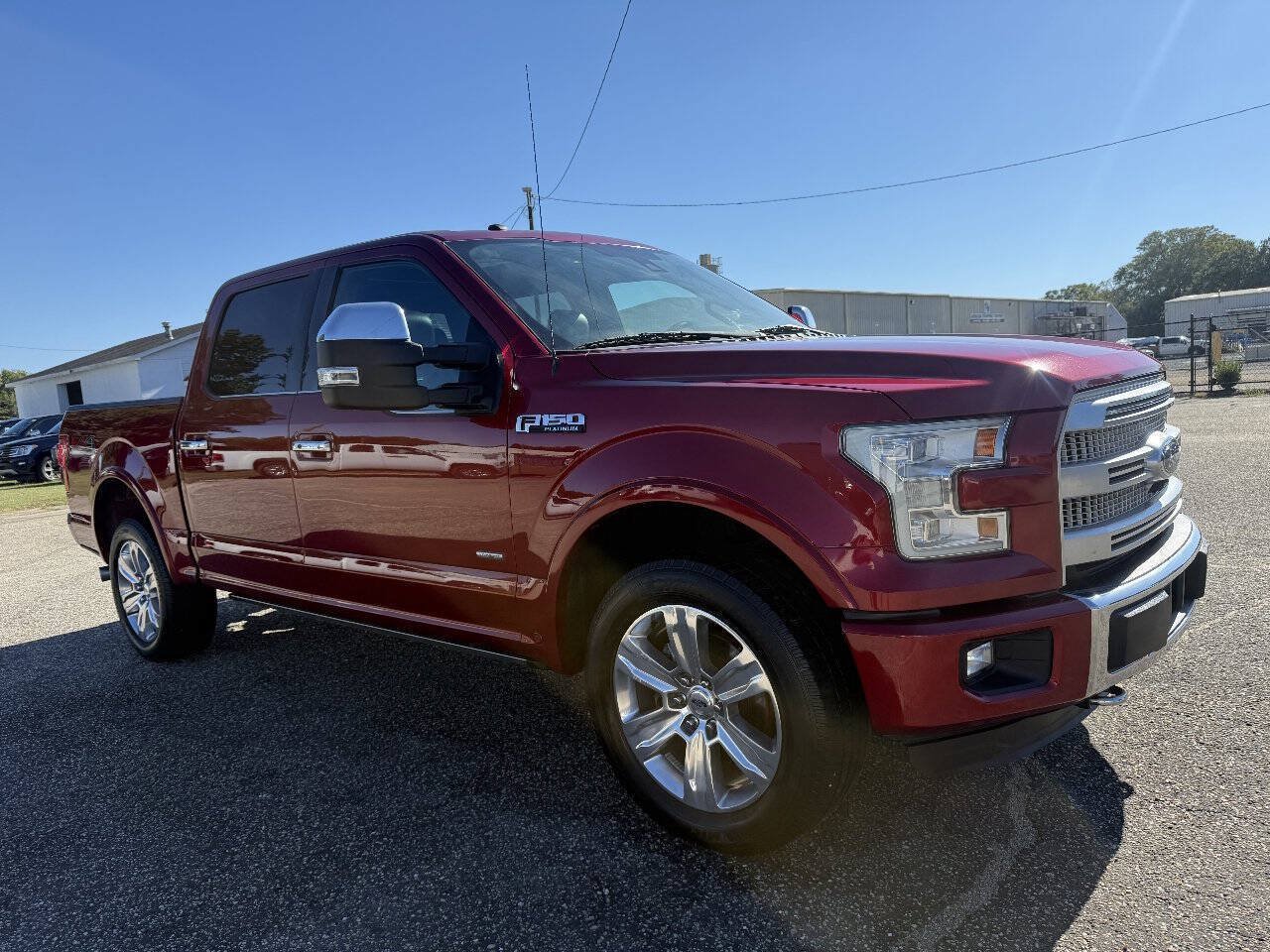Used 2016 Ford F150 Platinum w/ Equipment Group 701A Luxury AWD/4WD image 12