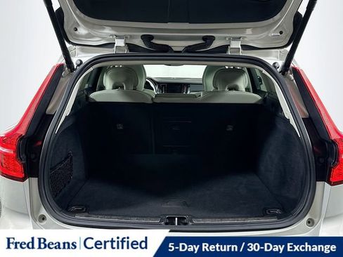 Used 2022 Volvo V60 T5 Cross Country w/ Advanced Package image 29
