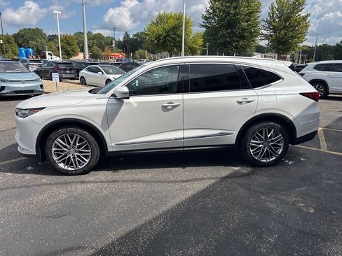 Certified 2024 Acura MDX w/ Advance Package AWD/4WD image 4