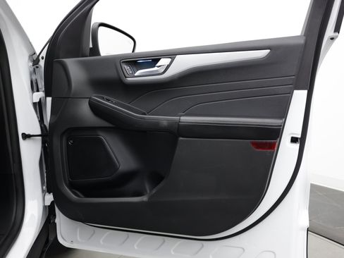 Used 2023 Ford Escape SE w/ PHEV Premium Package FWD image 39