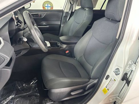 Used 2025 Toyota RAV4 LE AWD/4WD image 11