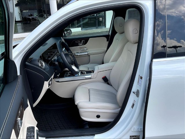 Used 2026 Mercedes-Benz GLB 250 4MATIC image 23