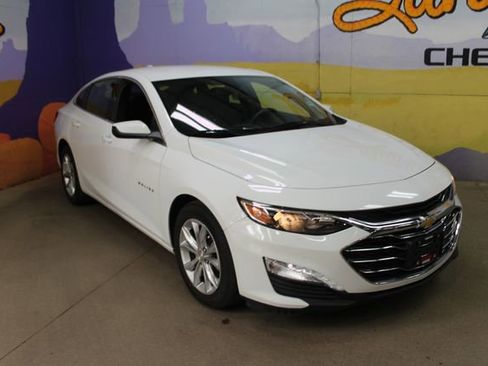 Used 2022 Chevrolet Malibu LT FWD image 4