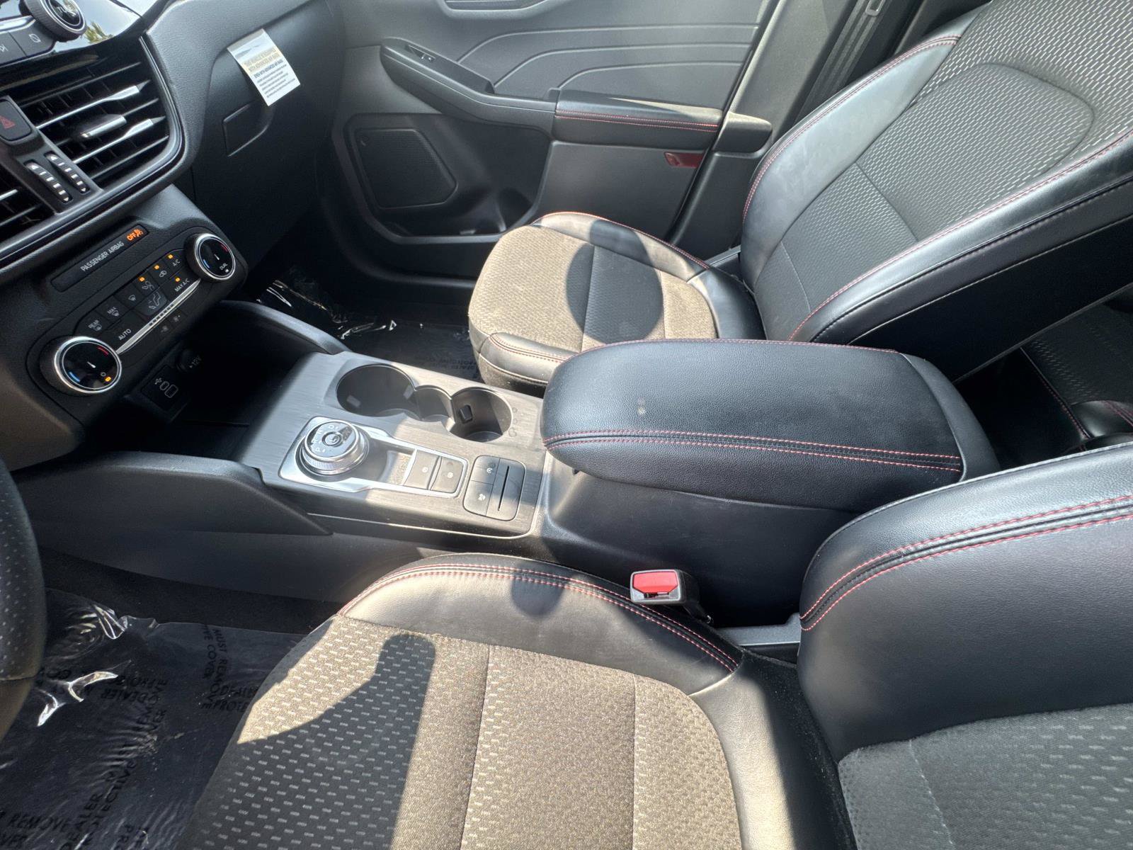 Used 2025 Ford Escape ST-Line FWD image 24