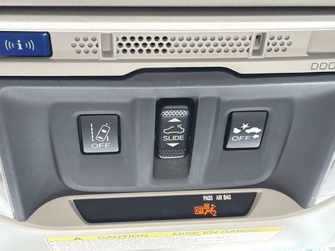 Used 2020 Subaru Forester Premium AWD/4WD image 26