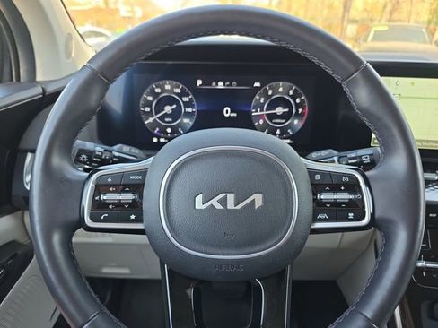 Used 2024 Kia Carnival SX Prestige FWD image 19