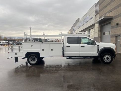New 2026 Ford F550 4x4 Crew Cab image 3