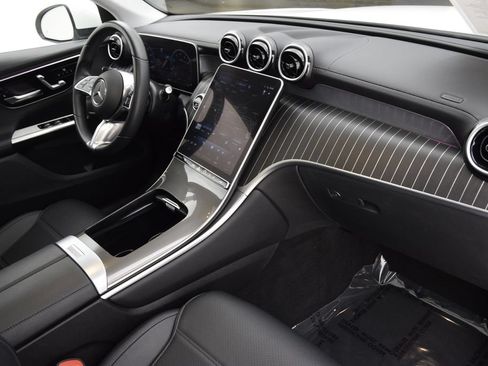 Used 2024 Mercedes-Benz GLC 300 image 15