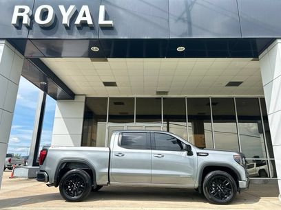 Used 2025 GMC Sierra 1500 Elevation