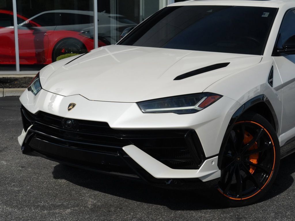 Used 2023 Lamborghini Urus S AWD/4WD image 2