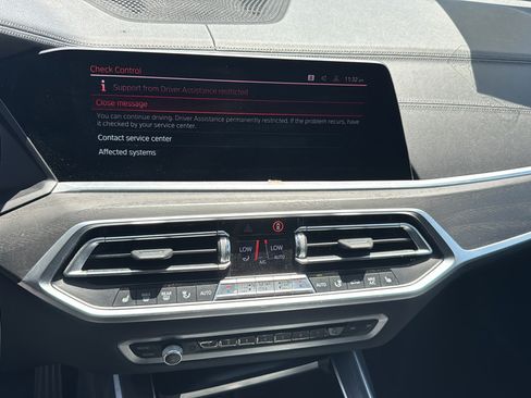 Used 2020 BMW X7 xDrive40i w/ Premium Package AWD/4WD image 25