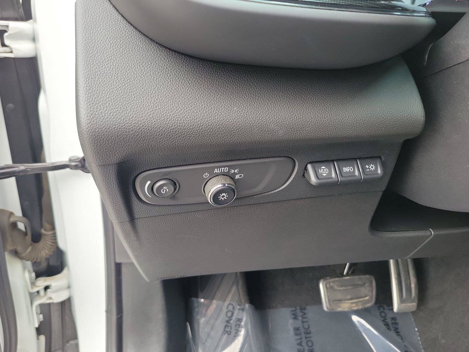 Used 2022 Buick Envision Essence w/ Technology Package I FWD image 21